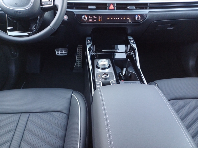 Sorento 1.6T PHEV / UPE: 74.060,- / PLATINUM 7S NAP PREM AHK