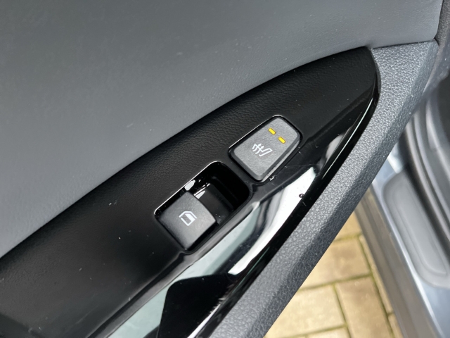 Sportage Spirit 1.6 CRDi 4WD ACC SHZ KLIMA NAVI KAMERA PDC BT